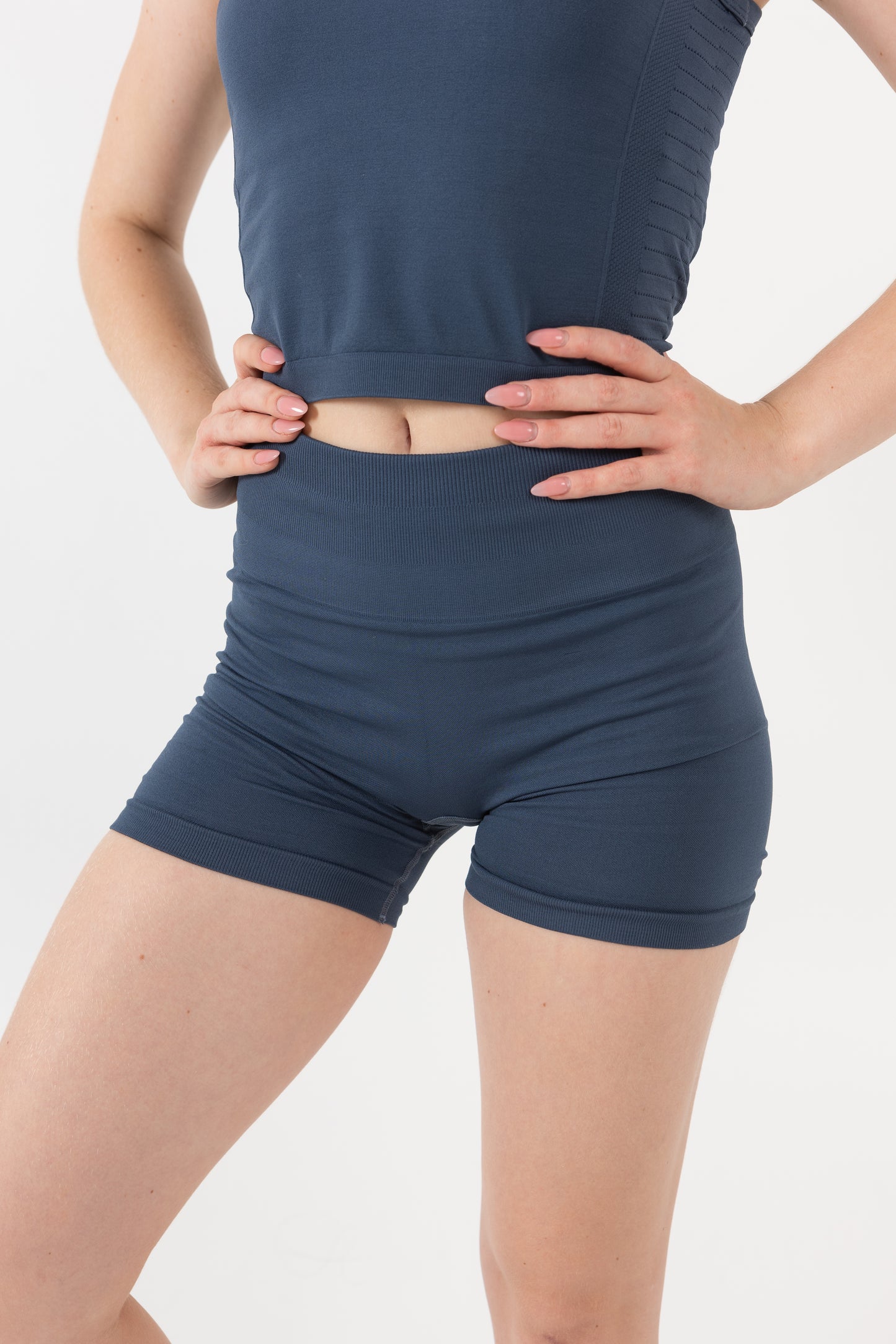 Windrunner Set - Tank Top & Seamless Shorts
