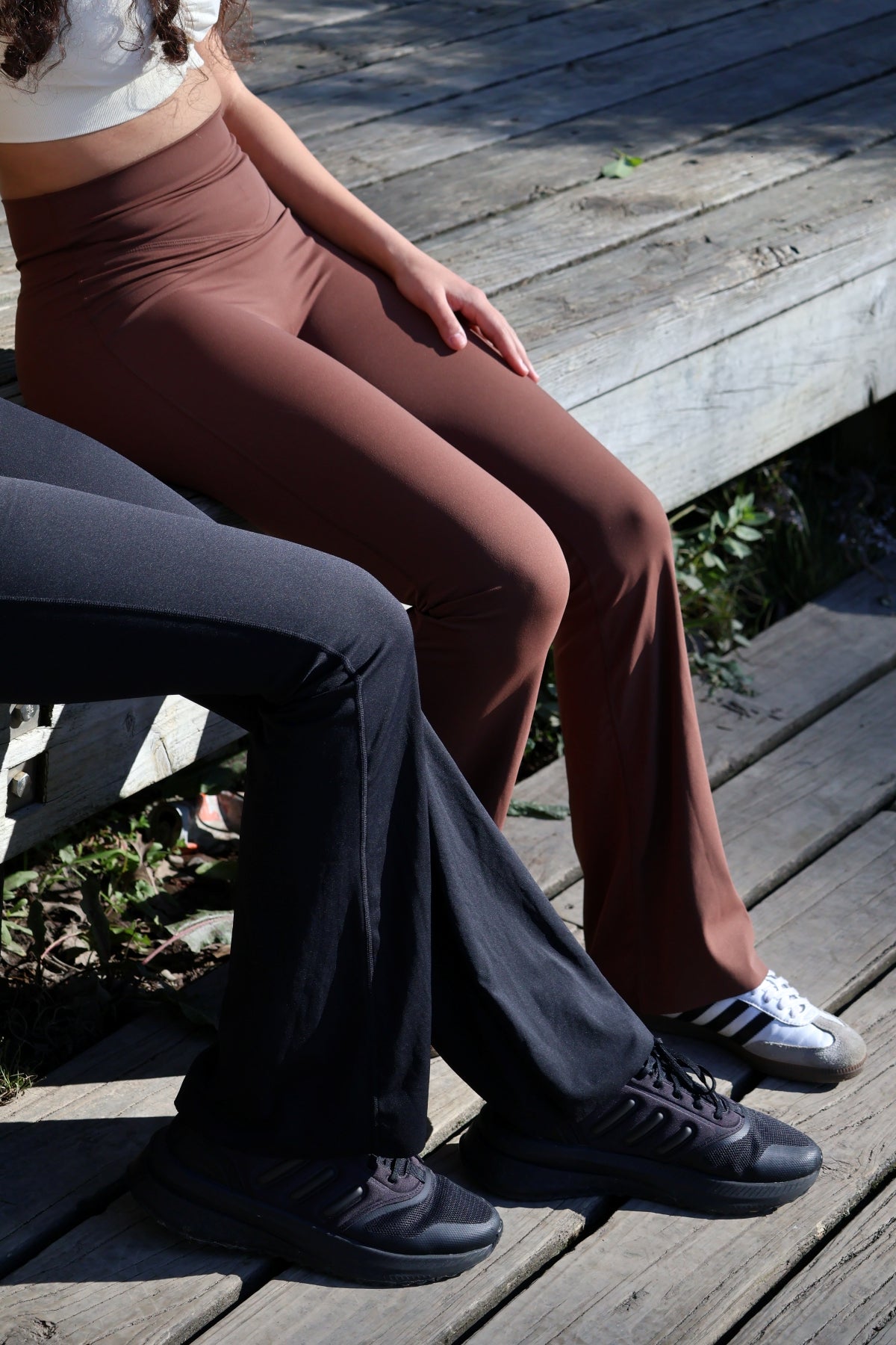 High Rise Flared Legging - Mocha